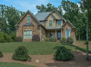 16 Thunderhawk Ln, Rydal, GA 30171