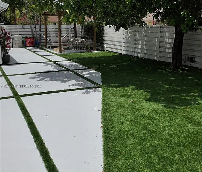 14605 SW 142nd Pl — Photo 32