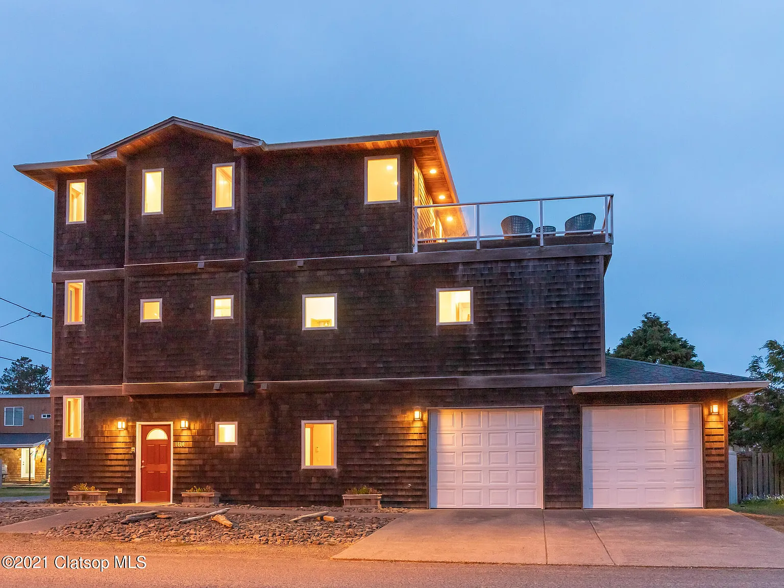1610 N Franklin St photo 1