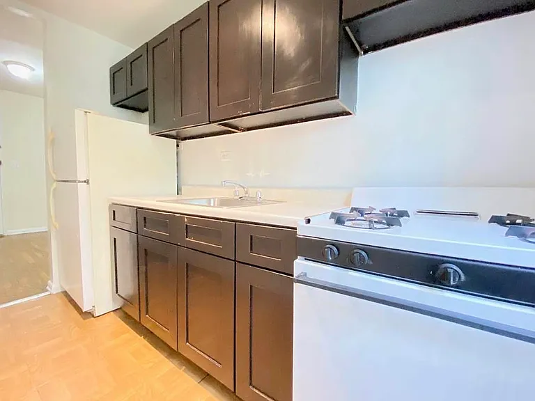 38-15 Bowne St #3E — Photo 9