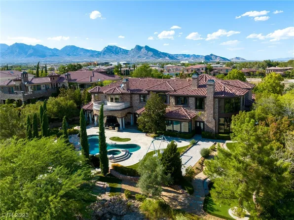 9701 Orient Express Ct, Las Vegas, NV 89145