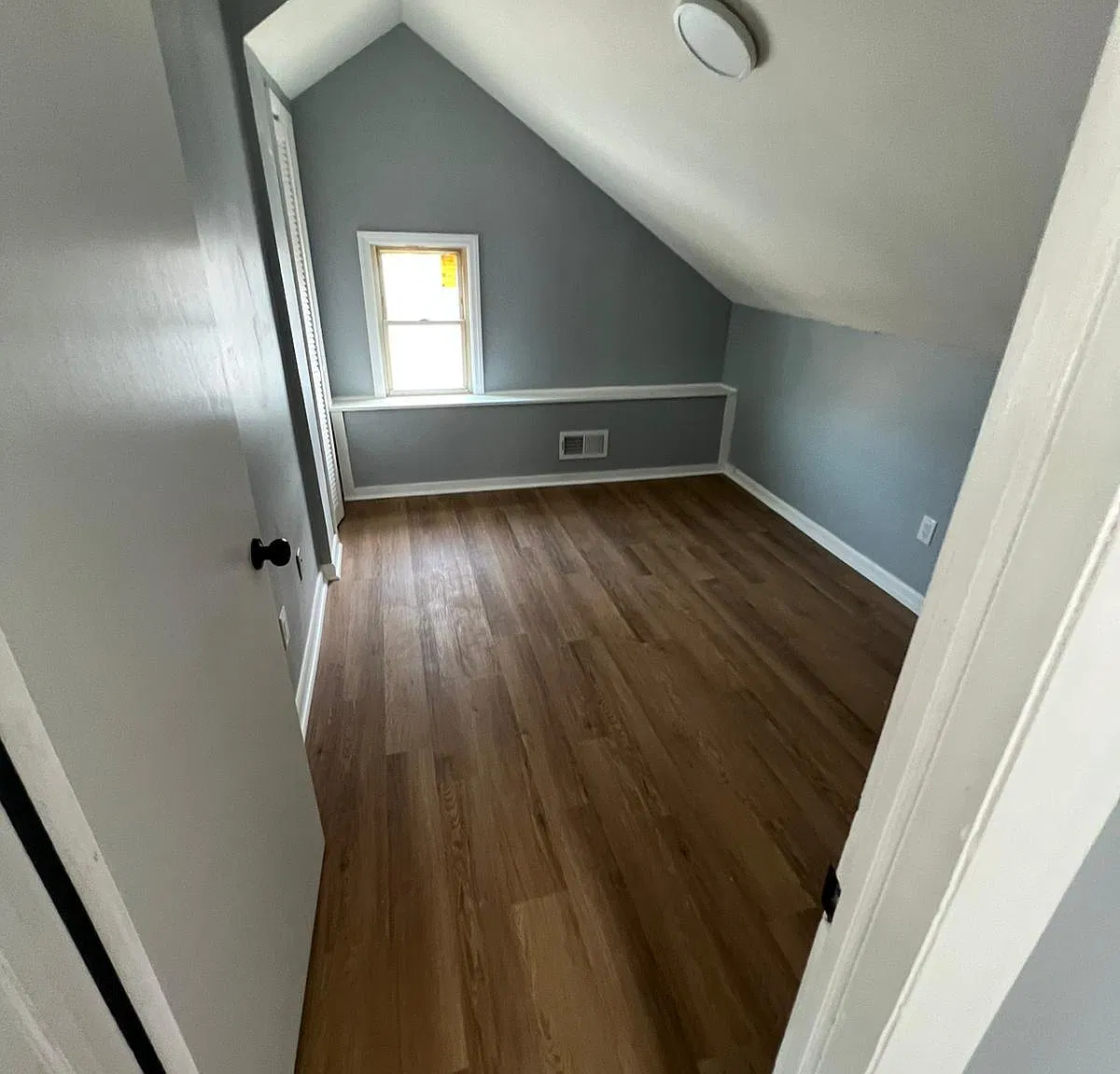 3 bed, 1200 sqft, $2,000 — Photo 1