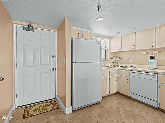 5th image of 1051 Ocean Shore Blvd APT 305