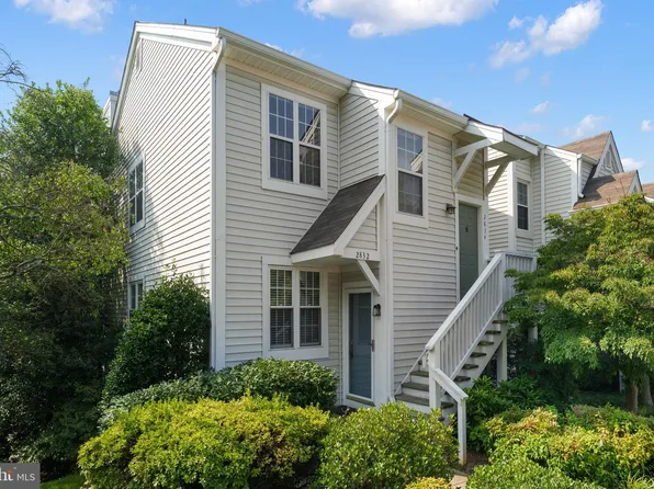2832 Yarling Ct #2832, Falls Church, VA 22042