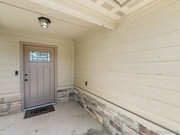 5th image of 1014 N Dorothy Ave