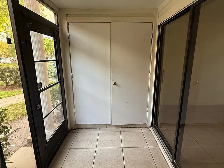 6019 Scotchwood Gln #101 — Photo 6