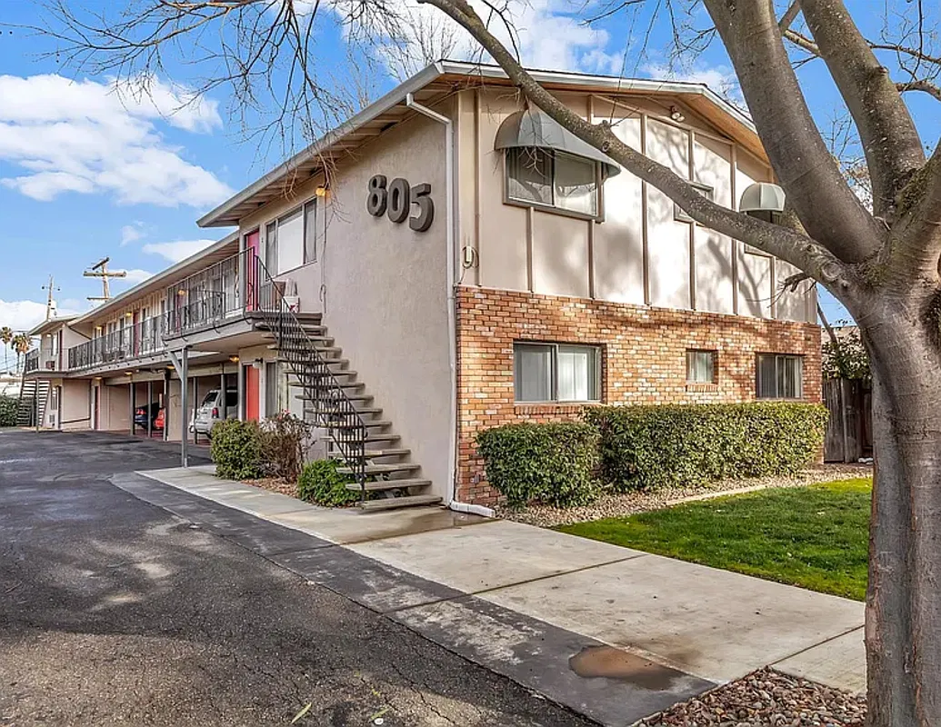1 bed, 1.0 bath, 675 sqft, $1,700 — Photo 1