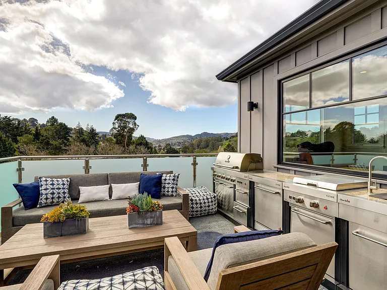 PRIVATE DECK WITH VIEWS.