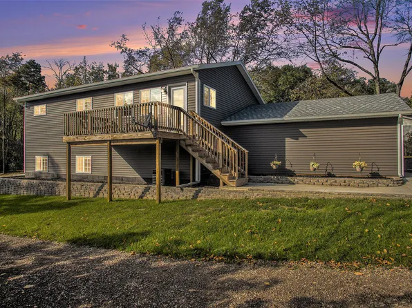 52922 Parkville Rd, Three Rivers, MI 49093