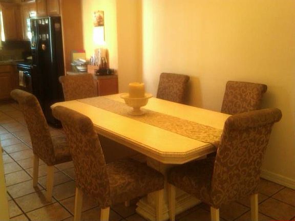 DINING AREA 1
