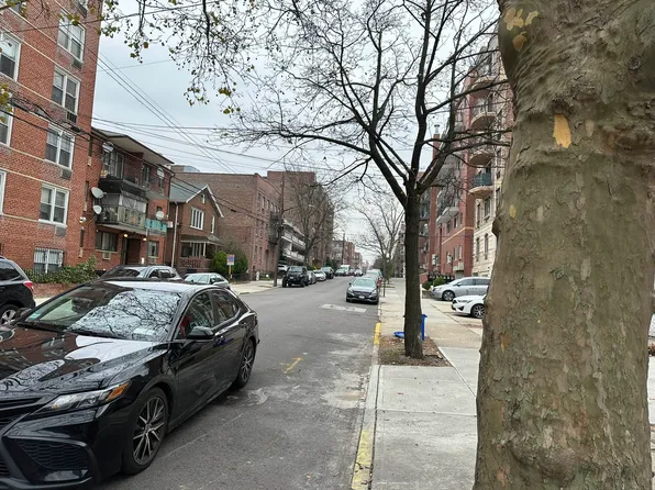 64-47 Austin Street image 6 of 21