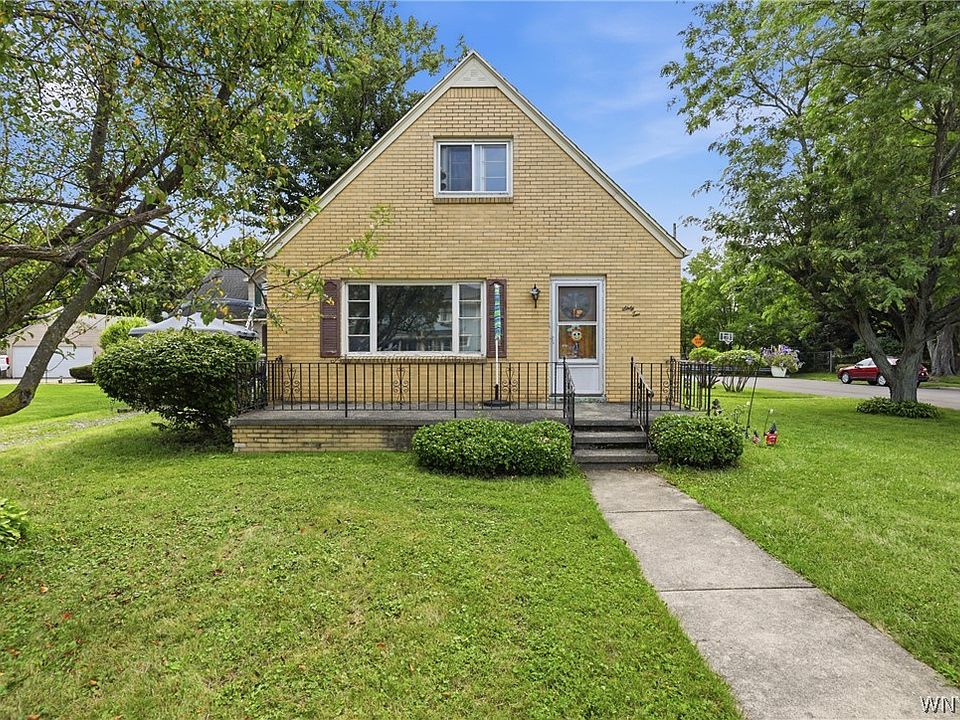 1st image of 62 Maple Ave