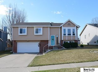 15115 Bedford Ave, Omaha, NE 68116