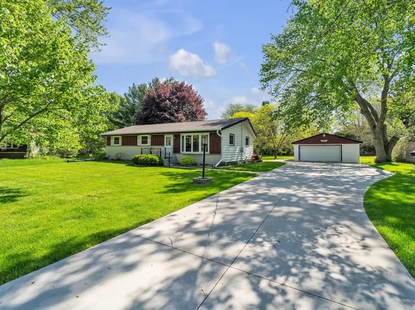 7549 Sylvan DRIVE, Caledonia, WI 53108