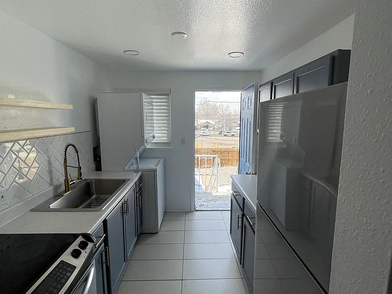3171 S Lincoln St — Photo 23