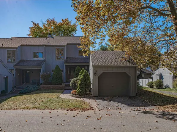 1852 Bent Pine Hl, Fogelsville, PA 18051