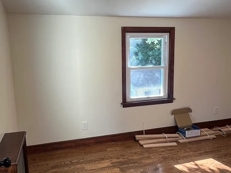 528 Elm Rd — Photo 3
