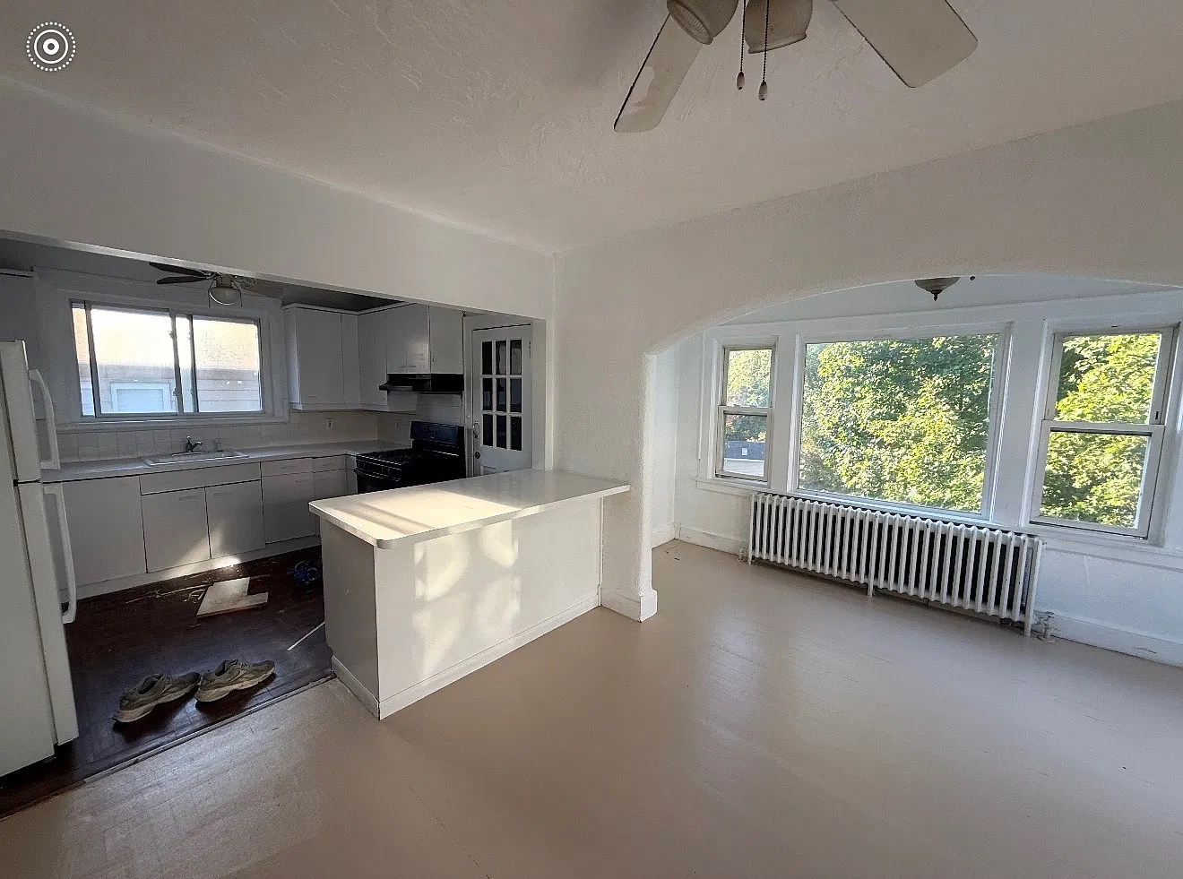 2 bed, 900 sqft, $2,800 — Photo 3