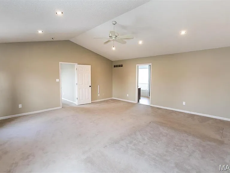 822 Emerald Place Dr — Photo 23
