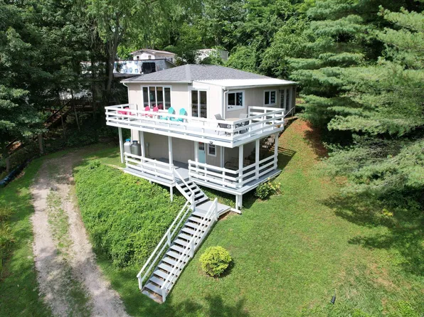 29308 Lake Logan Rd, Logan, OH 43138