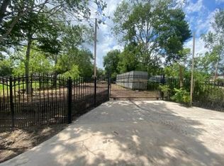 711 W Jasmine St, Fresno, TX 77545