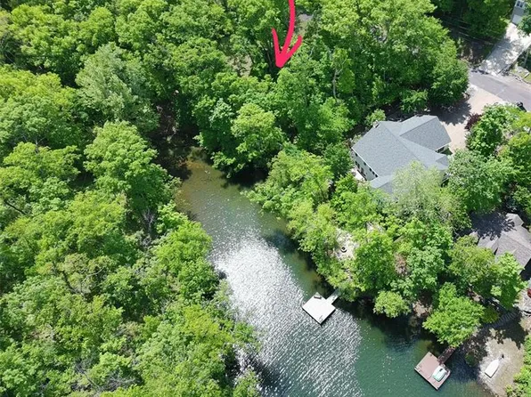 1496 S Lake Sherwood Dr, Lake Sherwood, MO 63357