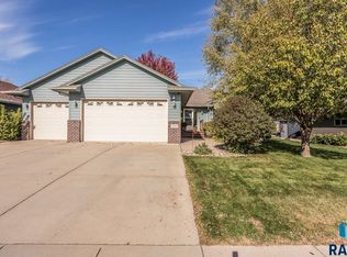 4904 E Tiger Lilly St, Sioux Falls, SD 57110 | MLS #22508108 | Zillow
