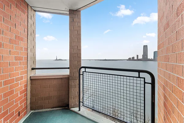 Rented by Compass | media 4