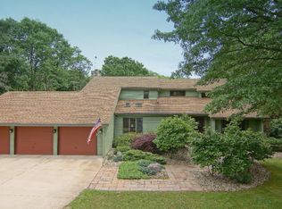 5155 S Roosevelt Rd, Stevensville, MI 49127