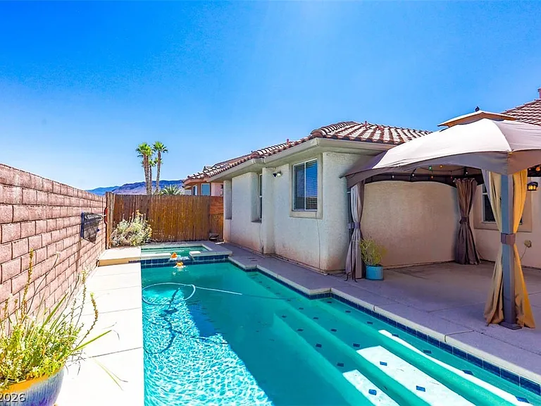 11057 Village Crest Ln — Photo 2