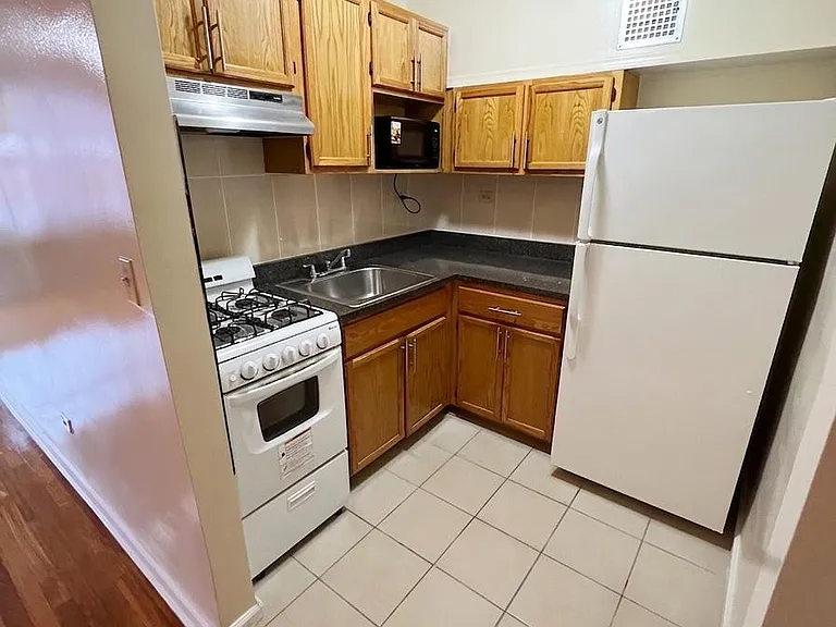 87-87 171st St #705 — Photo 3