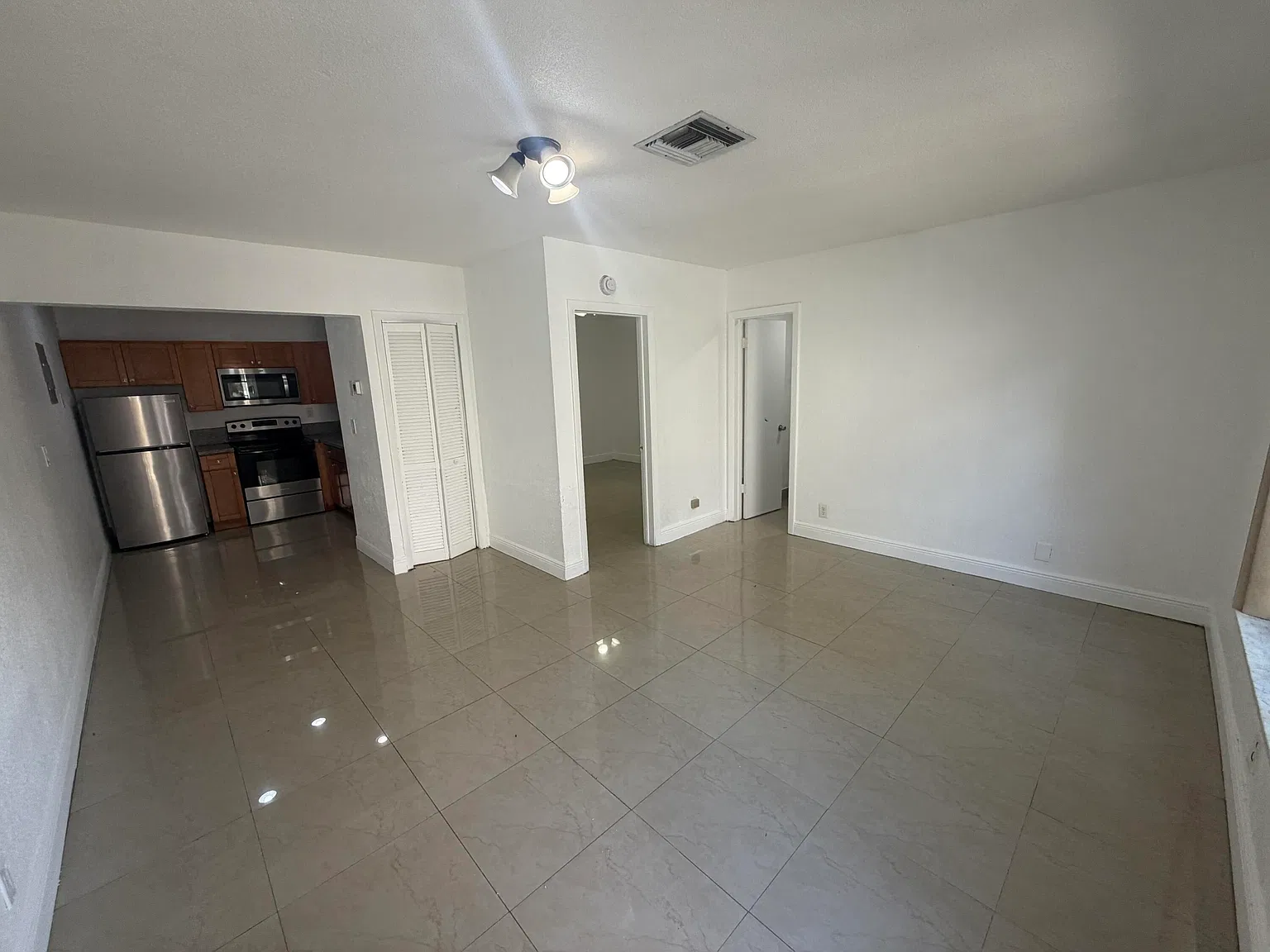 1 bed, 1.0 bath, 600 sqft, $1,750 — Photo 4