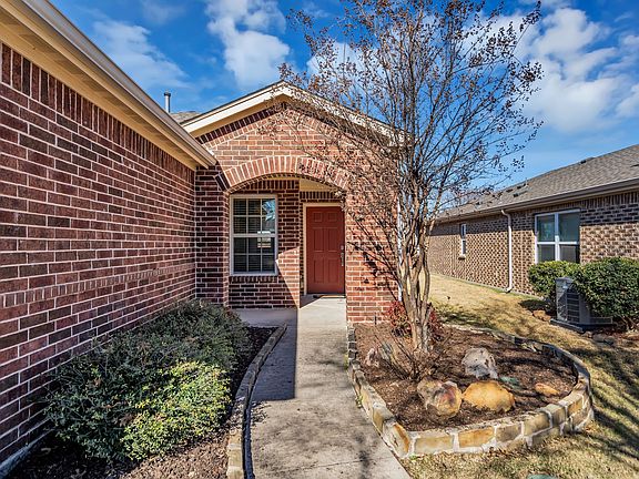 2nd image of 1562 Troon Dr