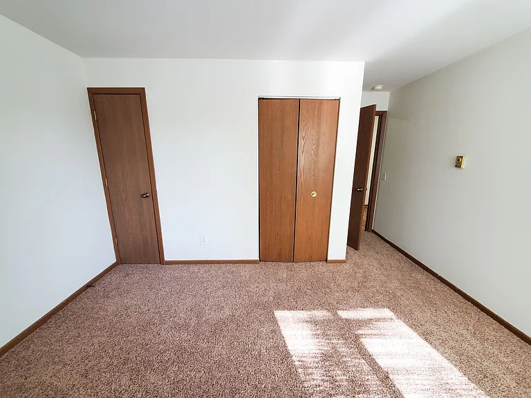 Orchard Village Apartments — Photo 156