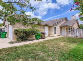 511 Greenlawn Blvd, Round Rock, TX