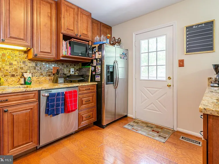 13662 Barren Springs Ct — Photo 23