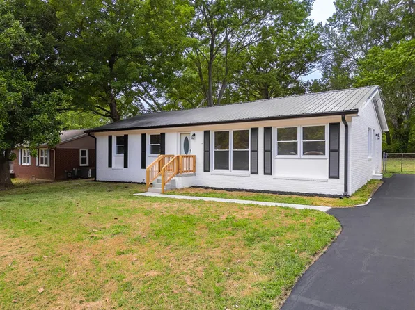 3403 Ginger Dr, Hopkinsville, KY 42240