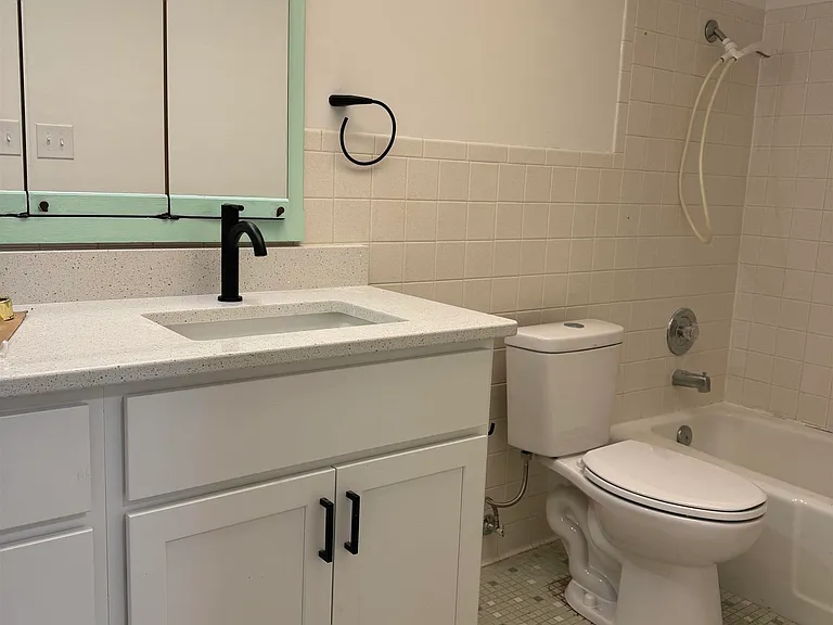 404 S Hickory Dr — Photo 11