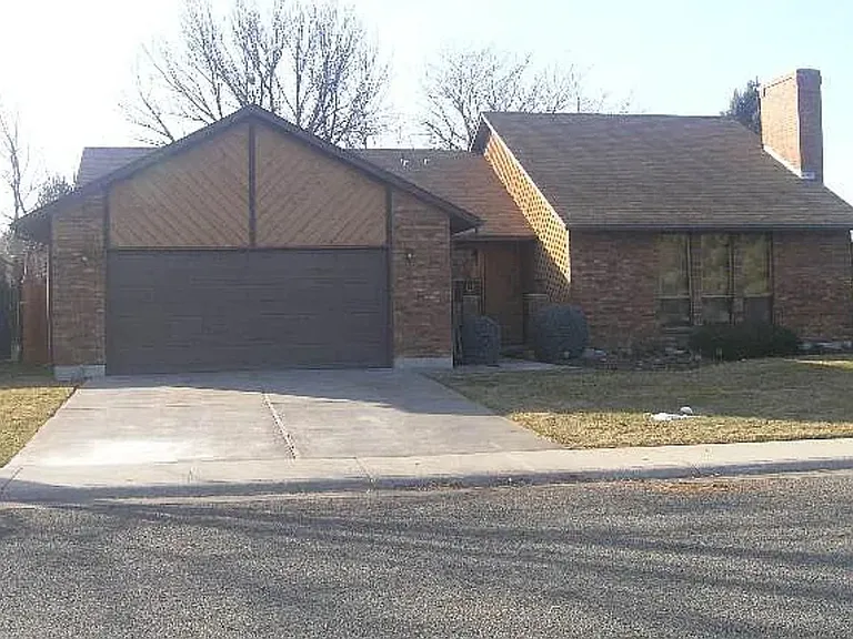 3693 S Yorktown Way — Photo 1