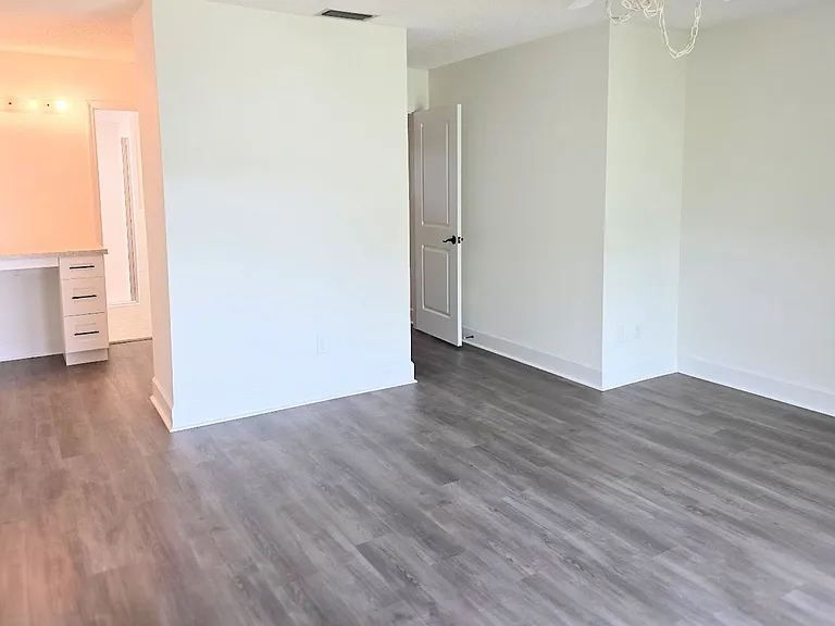 1237 N Egret Point — Photo 12