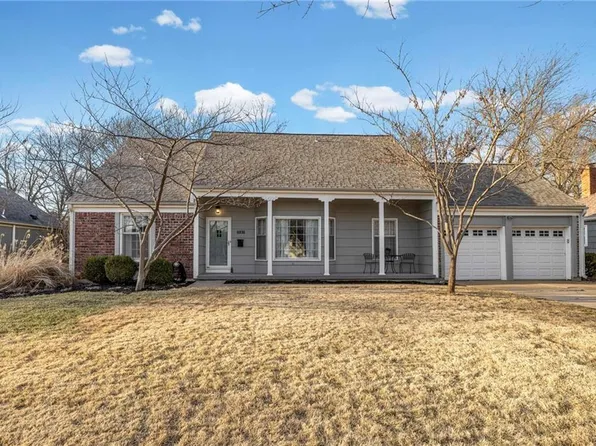 8816 W 106th St, Overland Park, KS 66212