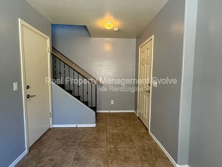 4274 E Jasper Dr — Photo 4