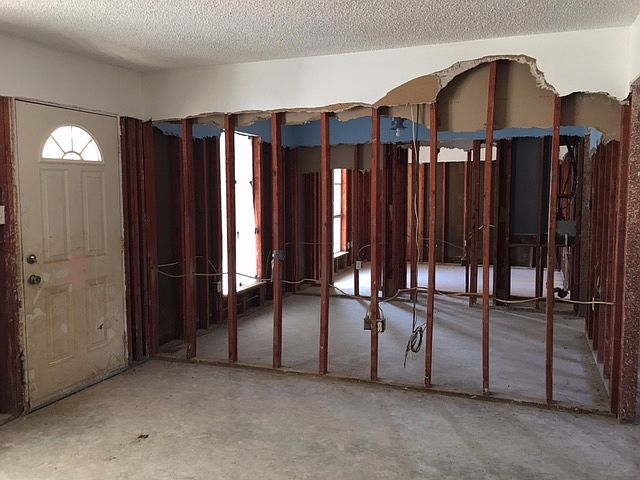 2nd image of 2075 Jeryln Dr