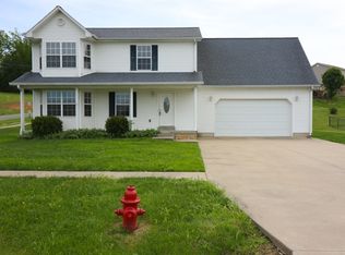 367 Valley View Dr, Vine Grove, KY 40175