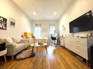302 E 83rd St APT 3D, New York, NY 10028