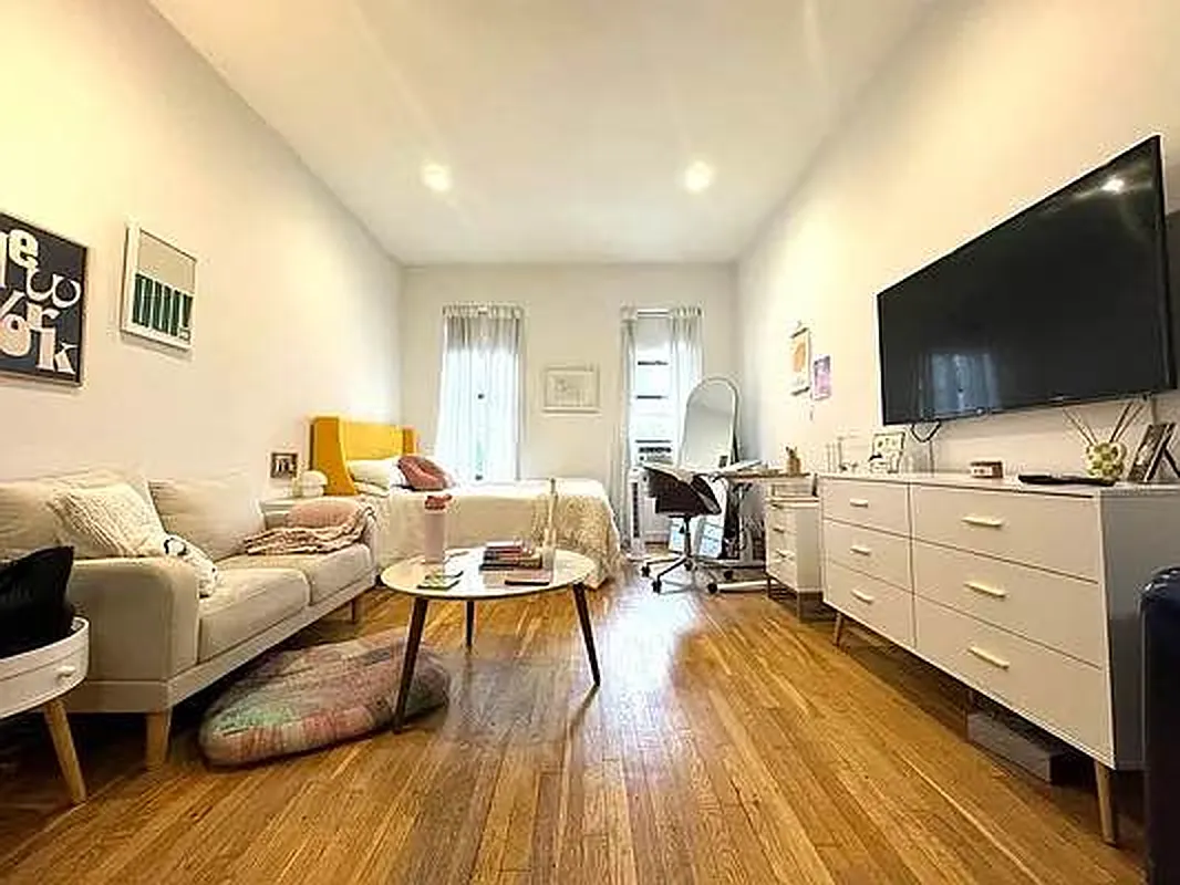 その他 3LDK in NEW YORK 302 East 83rd Street #3D in Yorkville, Manhattan | StreetEasy