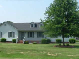 101 Shilou Dr, Pikeville, NC 27863