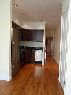 Rented by The Dermot Realty Management Company | media 11