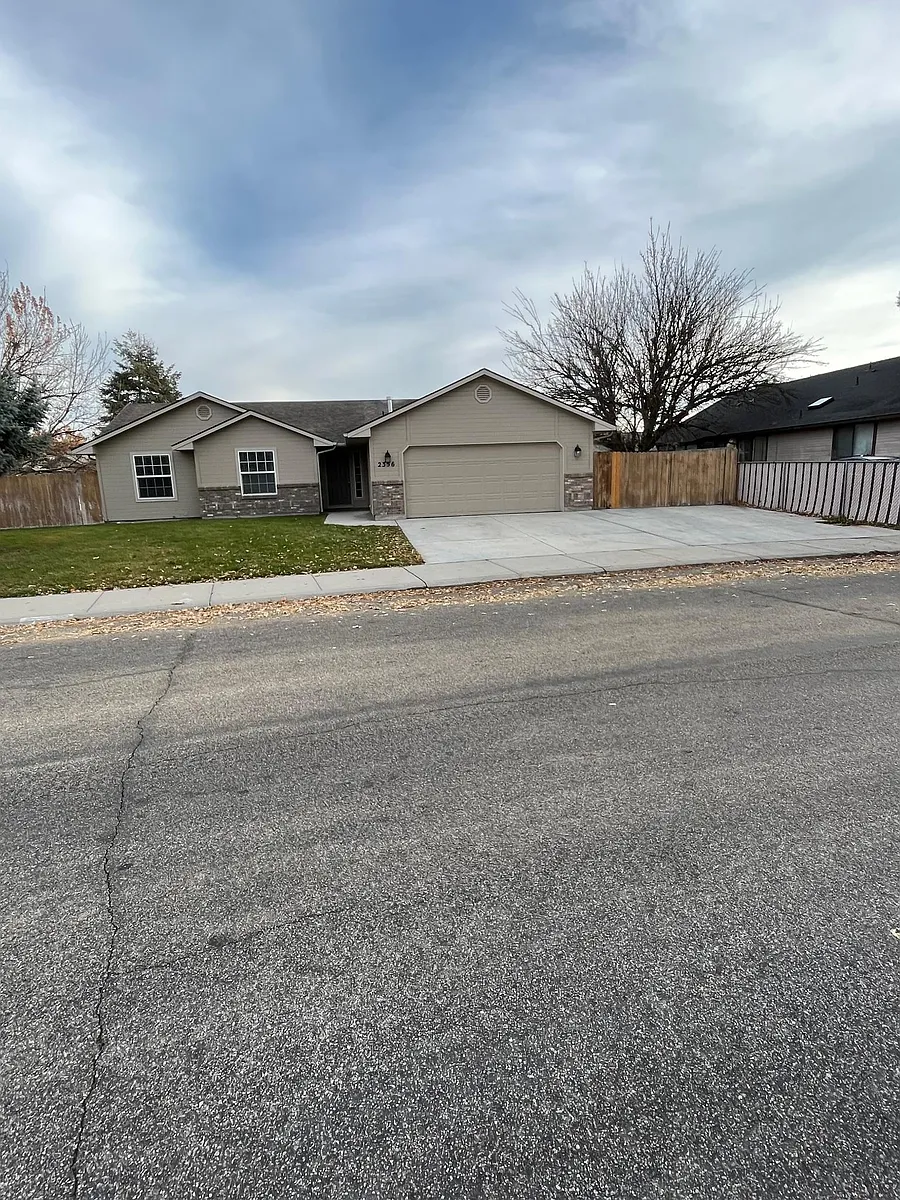 Building Photo - 2356 N Maxie Way