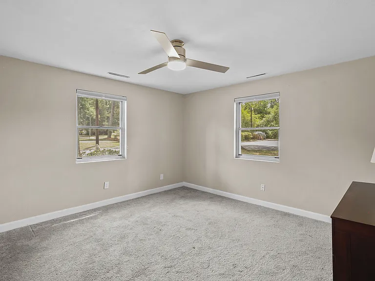 1650 E Duffy St — Photo 18
